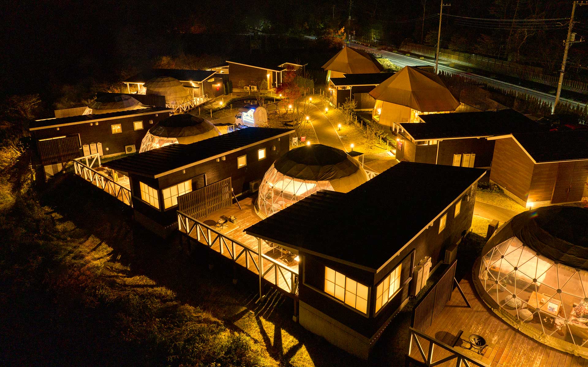 グランドーム富士忍野・夜景全体